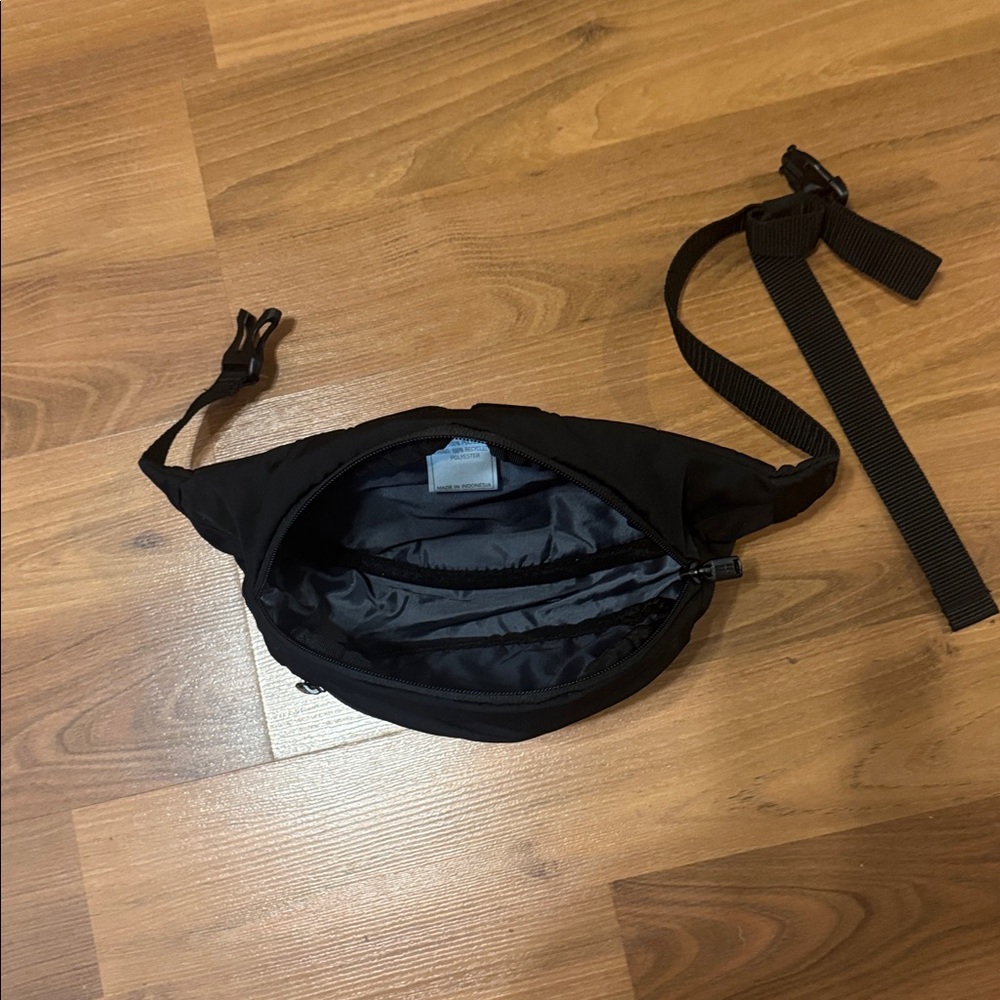 Adidas Black Belt Bag - Picture 4 of 5